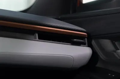 Subaru Uncharted AWD - Gallery Image