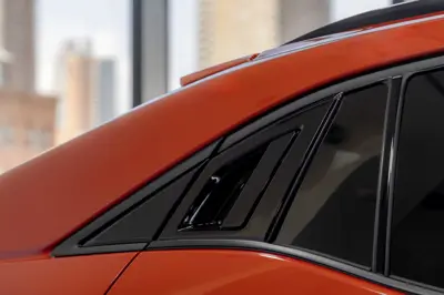 Subaru Uncharted AWD - Gallery Image