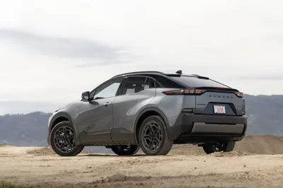 Subaru Uncharted AWD - Gallery Image