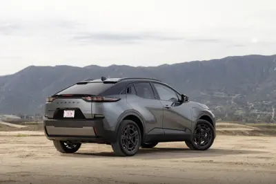 Subaru Uncharted AWD - Gallery Image