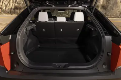 Subaru Uncharted AWD - Gallery Image