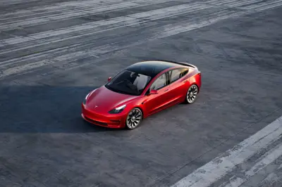 Tesla Model 3 Performance (GEN1)