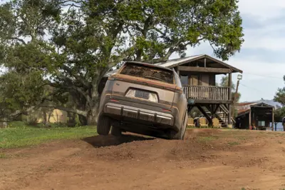 Toyota bZ Woodland AWD - Gallery Image