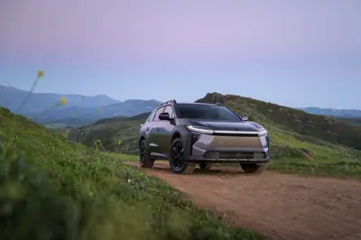 Toyota bZ Woodland AWD - Gallery Image