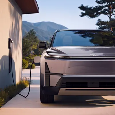 Toyota Highlander AWD 95.8 kWh - Gallery Image