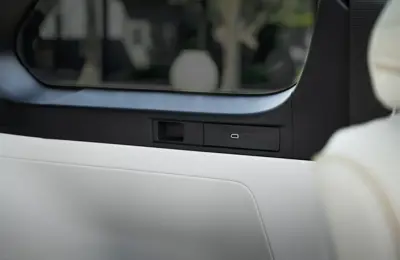 Toyota Highlander AWD 95.8 kWh - Gallery Image