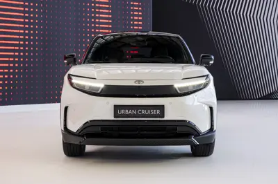 Toyota Urban Cruiser 61.1 kWh AWD