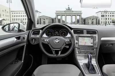 Volkswagen e-Golf 24.2 kWh - Gallery Image