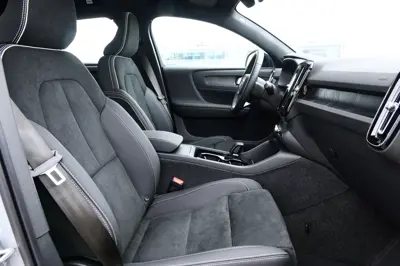 Volvo C40 Recharge Twin Motor - Gallery Image