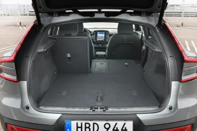 Volvo C40 Recharge Twin Motor - Gallery Image