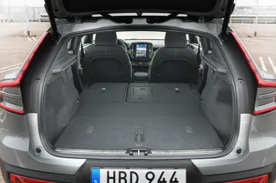 Volvo C40 Recharge Twin Motor - Gallery Image