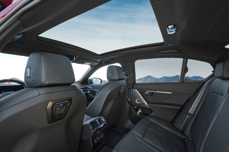 BMW i5 with fixed panoramic roof