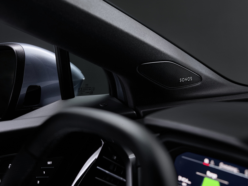 Audi Q4 e-tron högtalare i A-stolpe