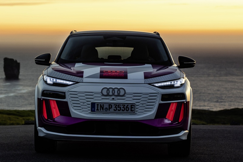 Audi Q6 e-tron with DRL