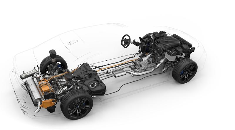 BMW i7 med hybrid platform. Dette i benzinkonfiguration